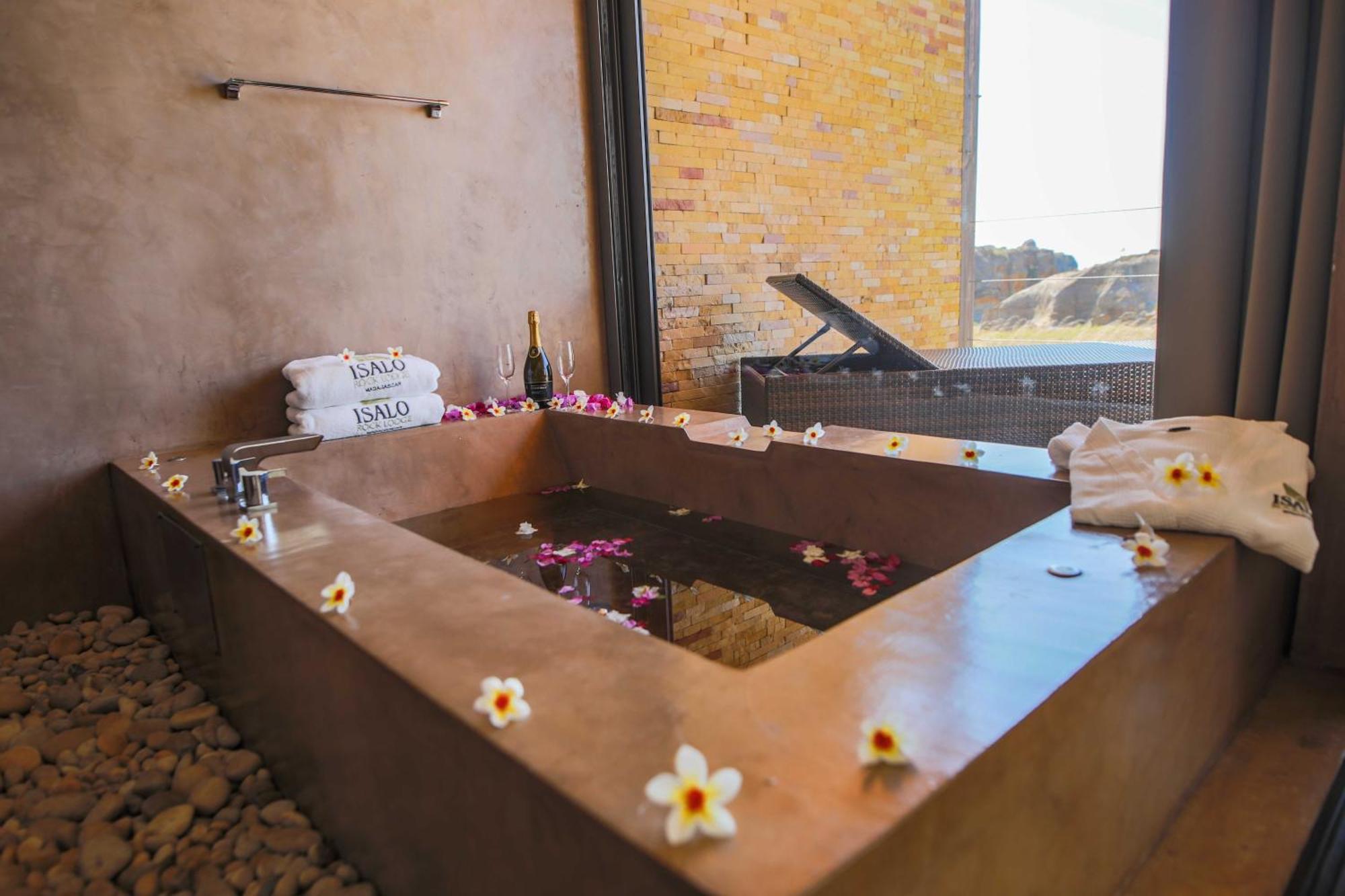 Isalo Rock Lodge Ranohira Εξωτερικό φωτογραφία